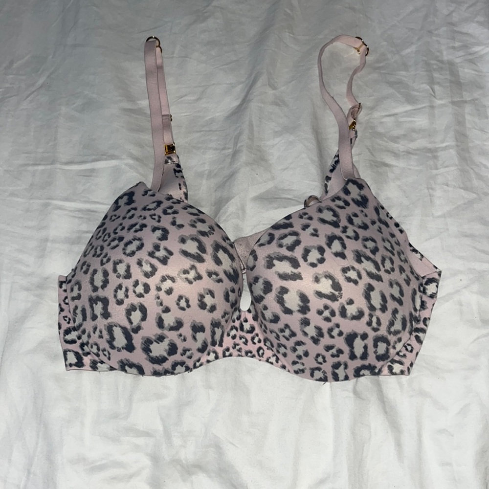 Victoria secret push up bra 32C